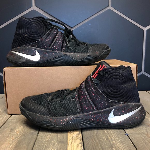 black and pink kyries